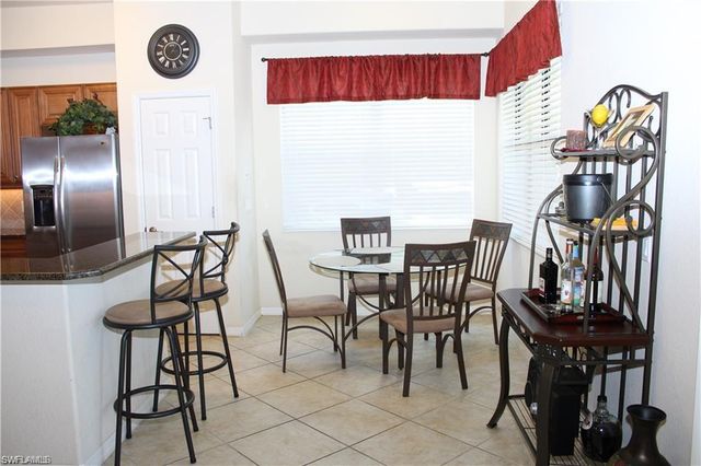 10542 Smokehouse Bay DR 101, Naples, FL 34120