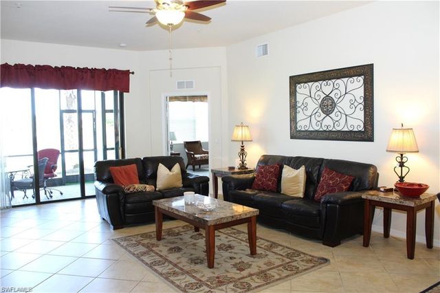 10542 Smokehouse Bay DR 101, Naples, FL 34120