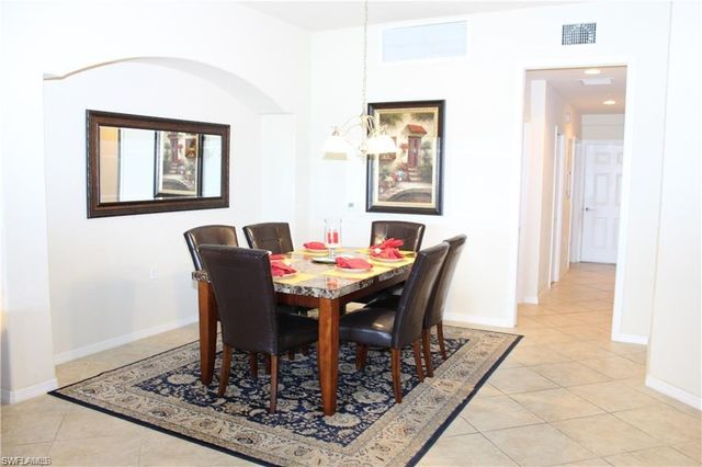 10542 Smokehouse Bay DR 101, Naples, FL 34120