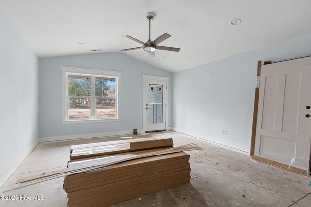 1200 N Caswell Avenue, Southport, NC 28461