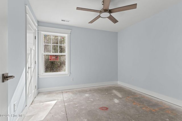 1200 N Caswell Avenue, Southport, NC 28461