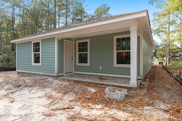 1200 N Caswell Avenue, Southport, NC 28461