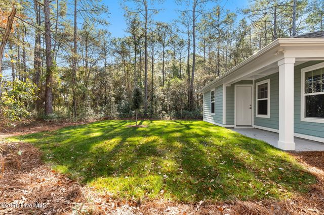1200 N Caswell Avenue, Southport, NC 28461