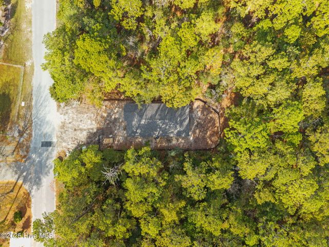 1200 N Caswell Avenue, Southport, NC 28461