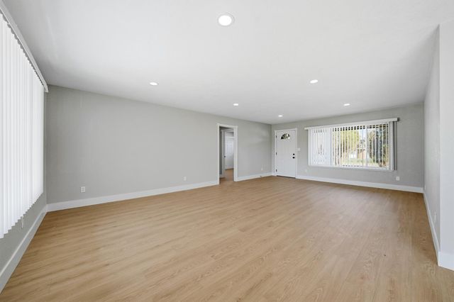 4904 Tulsa Ave, Olivehurst, CA 95961