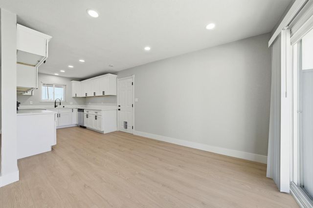 4904 Tulsa Ave, Olivehurst, CA 95961