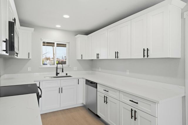 4904 Tulsa Ave, Olivehurst, CA 95961