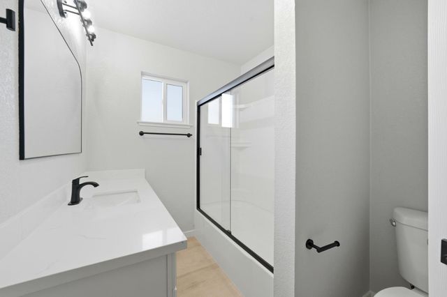 4904 Tulsa Ave, Olivehurst, CA 95961