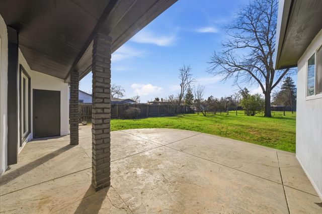 4904 Tulsa Ave, Olivehurst, CA 95961