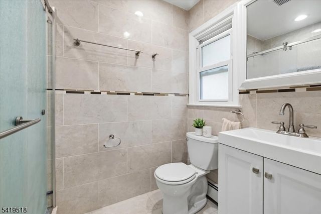 41 Ackerman Dr, Fair Lawn Boro, NJ 07410