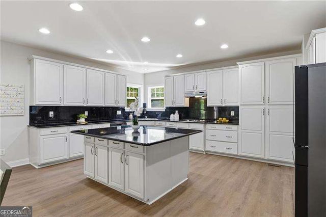 5420 Sandstone Court, Cumming, GA 30040