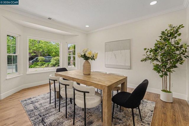 1172 Flowerwood Pl, Walnut Creek, CA 94598