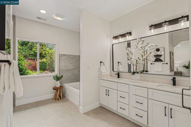 1172 Flowerwood Pl, Walnut Creek, CA 94598