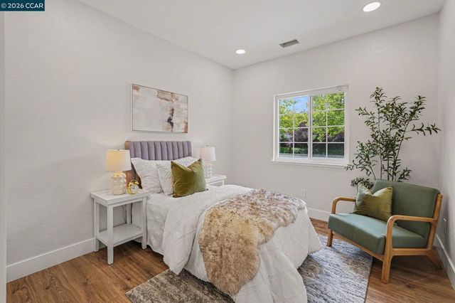 1172 Flowerwood Pl, Walnut Creek, CA 94598