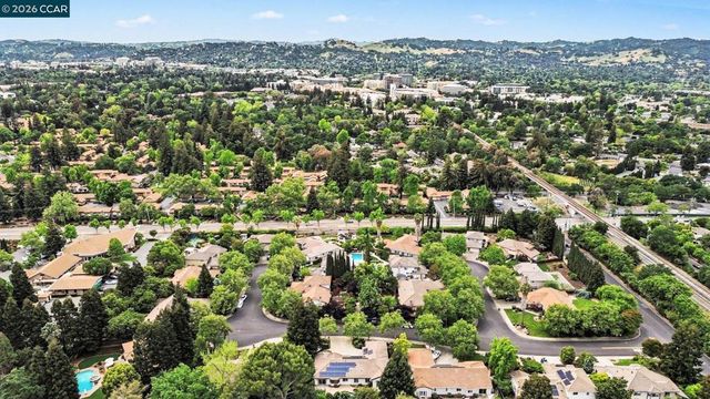 1172 Flowerwood Pl, Walnut Creek, CA 94598