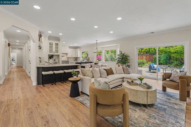 1172 Flowerwood Pl, Walnut Creek, CA 94598