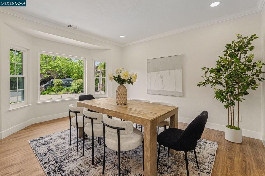 Image 13 of property listing at 1172 Flowerwood Pl, Walnut Creek, CA 94598