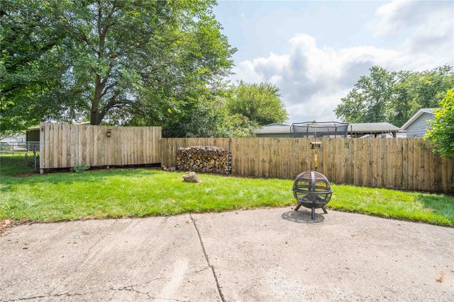 3214 Nixon Avenue, Ames, IA 50010
