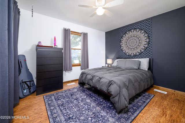 180 Gunwale Road, Manahawkin, NJ 08050