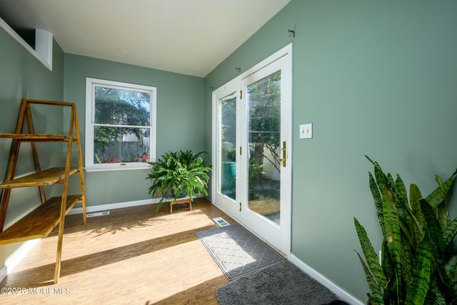 180 Gunwale Road, Manahawkin, NJ 08050