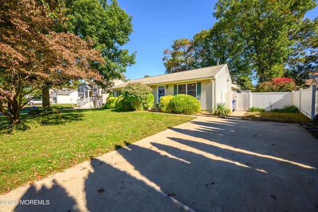 180 Gunwale Road, Manahawkin, NJ 08050