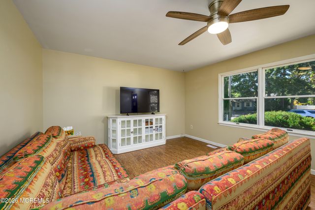 180 Gunwale Road, Manahawkin, NJ 08050