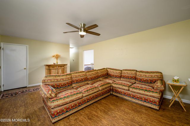 180 Gunwale Road, Manahawkin, NJ 08050