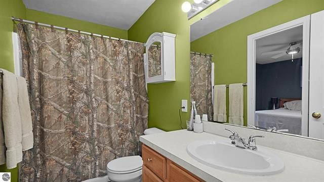 7015 Cedar Highlands Drive, Cedar Springs, MI 49319