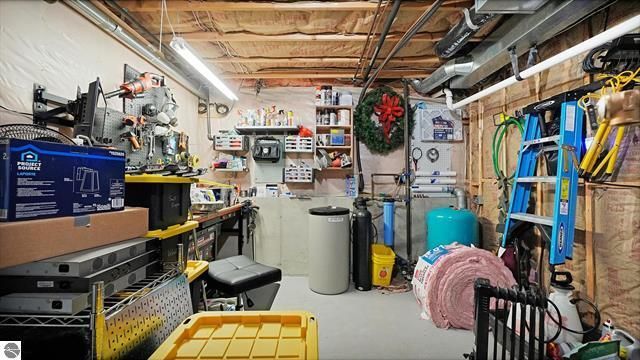 7015 Cedar Highlands Drive, Cedar Springs, MI 49319