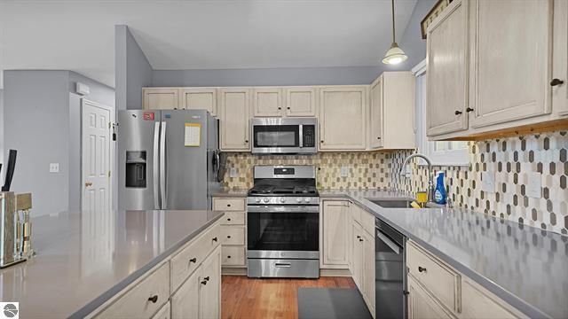 7015 Cedar Highlands Drive, Cedar Springs, MI 49319