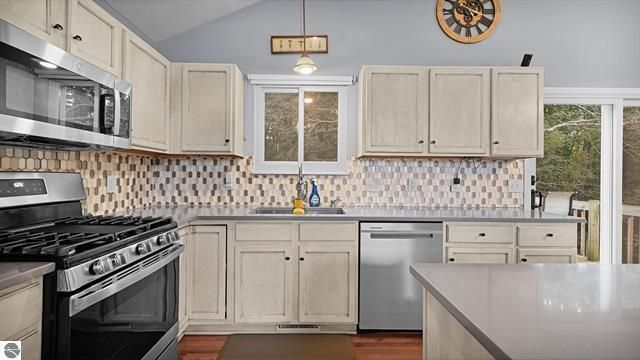 7015 Cedar Highlands Drive, Cedar Springs, MI 49319