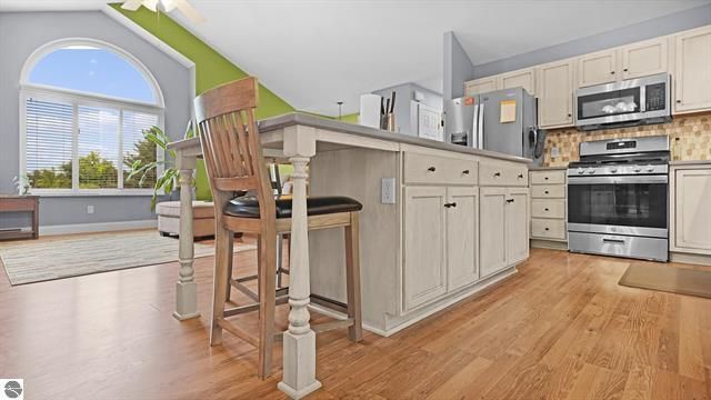 7015 Cedar Highlands Drive, Cedar Springs, MI 49319