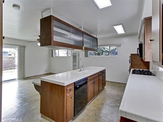 16613 Glenburn, Torrance, CA 90504