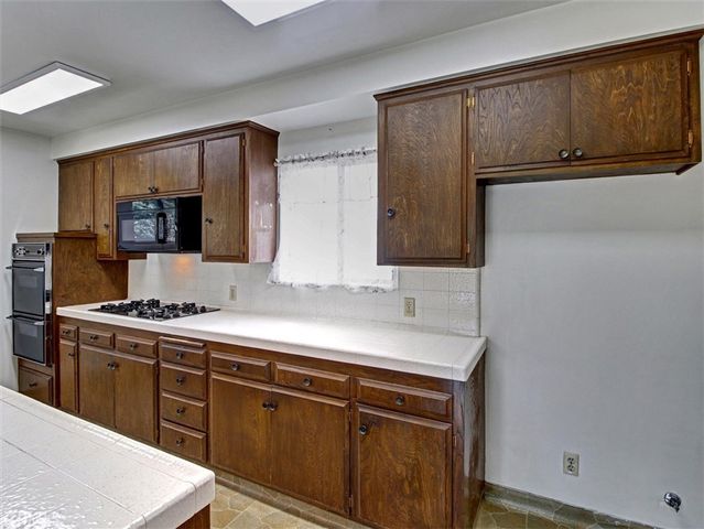 16613 Glenburn, Torrance, CA 90504