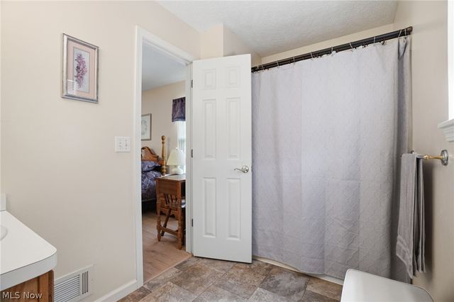 8047 Ravenna Road, Concord Twp, OH 44077