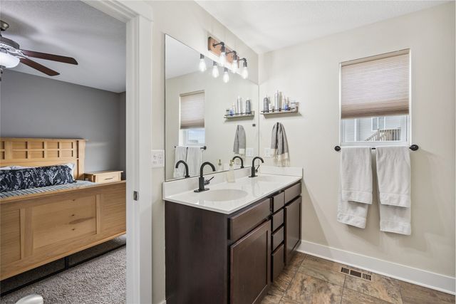 3306 Hawthorn Drive SW, Bondurant, IA 50035