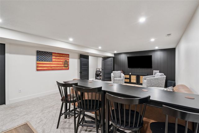 3306 Hawthorn Drive SW, Bondurant, IA 50035