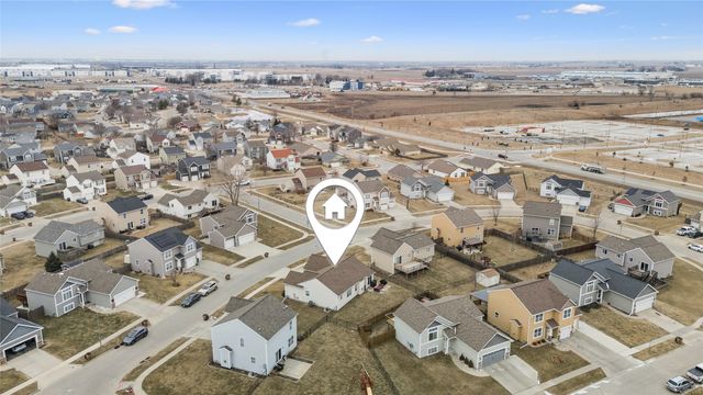 3306 Hawthorn Drive SW, Bondurant, IA 50035