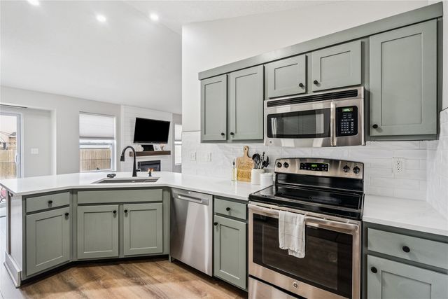 3306 Hawthorn Drive SW, Bondurant, IA 50035