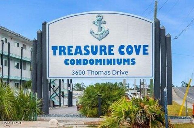 3600 Navy Boulevard D301, Panama City, FL 32408