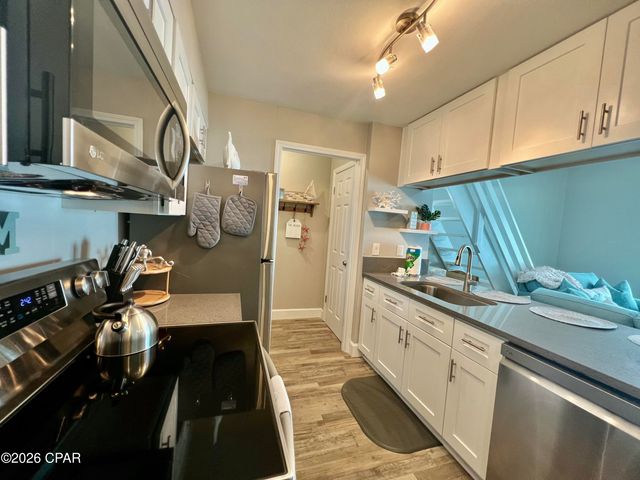3600 Navy Boulevard D301, Panama City, FL 32408