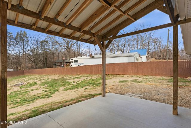 1513 John Sparks Drive, Friendsville, TN 37737