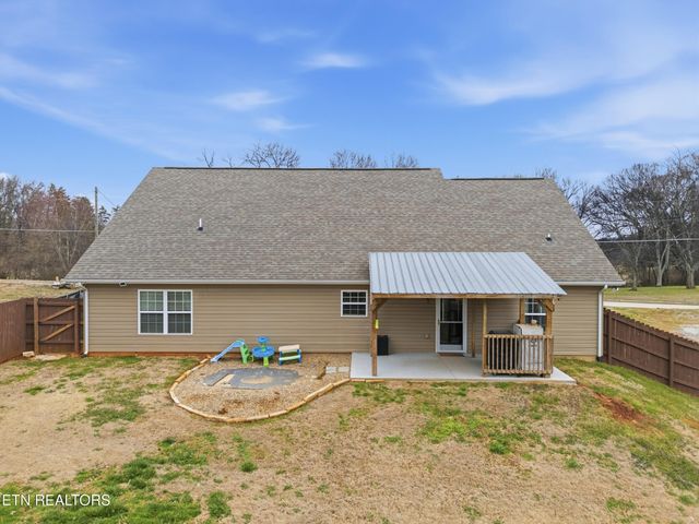 1513 John Sparks Drive, Friendsville, TN 37737