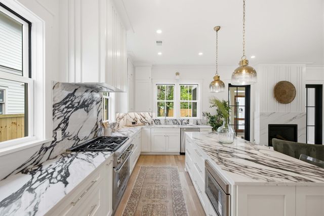 6 Vincent Drive, Mount Pleasant, SC 29464