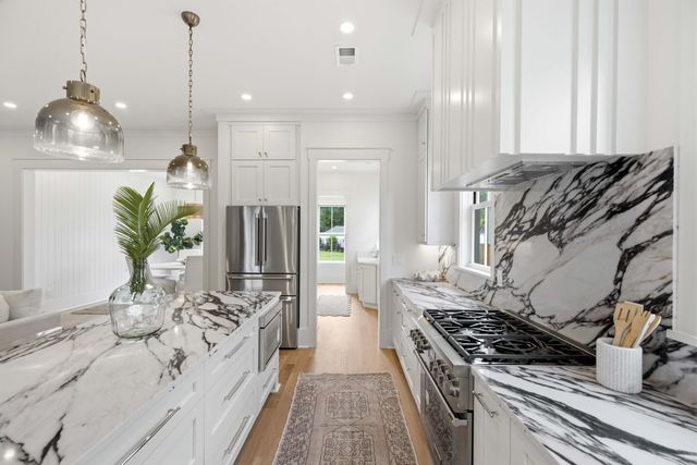 6 Vincent Drive, Mount Pleasant, SC 29464