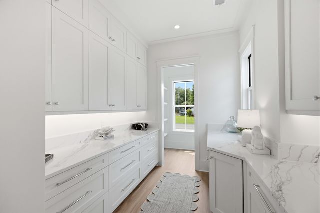 6 Vincent Drive, Mount Pleasant, SC 29464