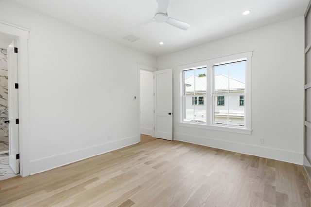6 Vincent Drive, Mount Pleasant, SC 29464