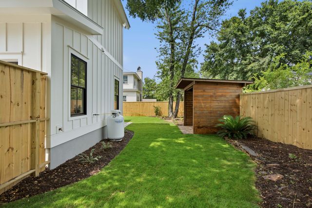 6 Vincent Drive, Mount Pleasant, SC 29464