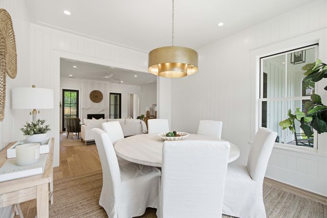 6 Vincent Drive, Mount Pleasant, SC 29464