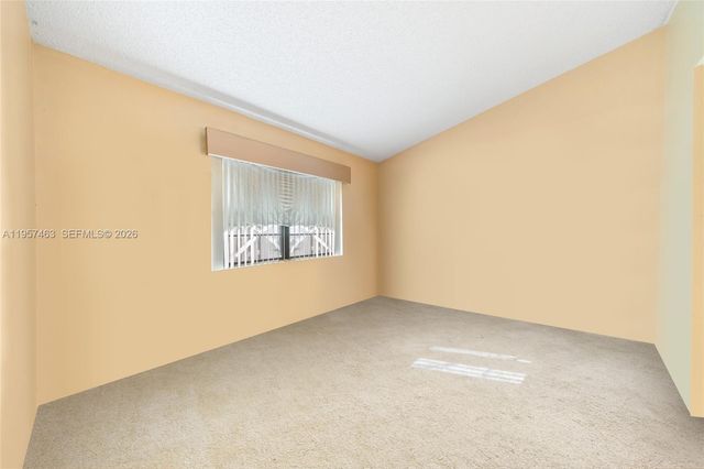 6442 NW 170th Ter, Hialeah, FL 33015